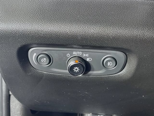 Used 2019 Chevrolet Traverse LT w/ LPO, Floor Liner Package FWD image 11