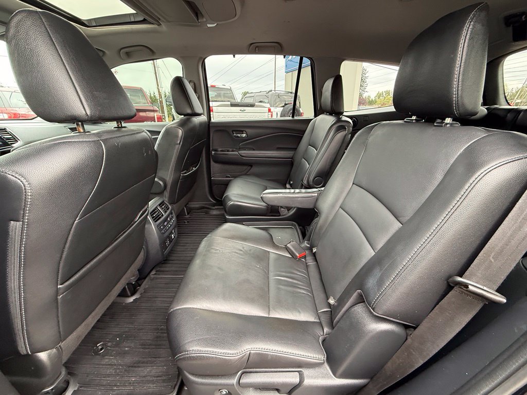Used 2020 Honda Pilot Touring image 14