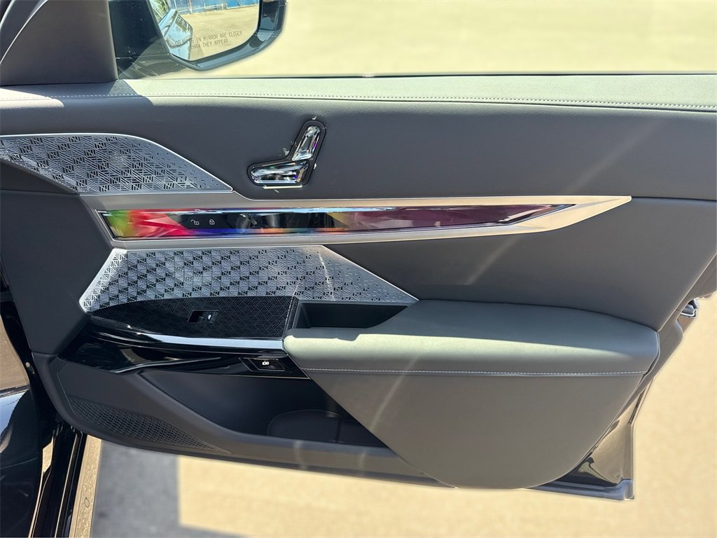 New 2025 BMW 760i xDrive image 27