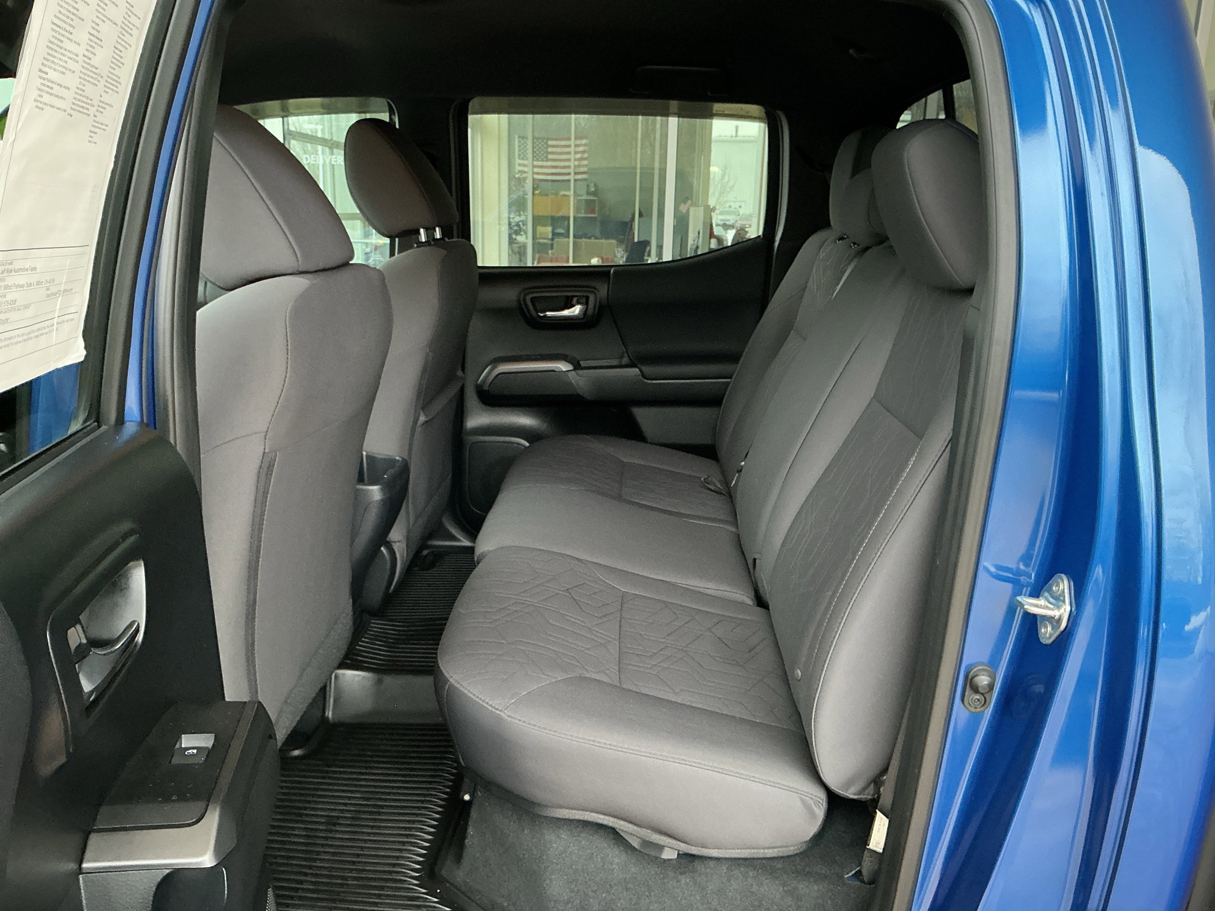 Used 2018 Toyota Tacoma TRD Off-Road image 18