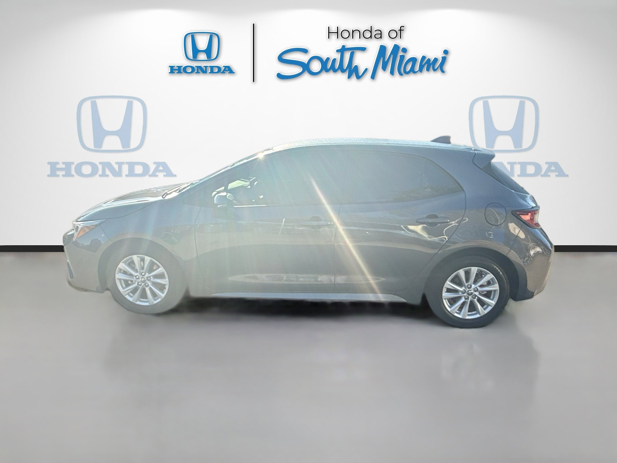 Used 2025 Toyota Corolla SE image 4