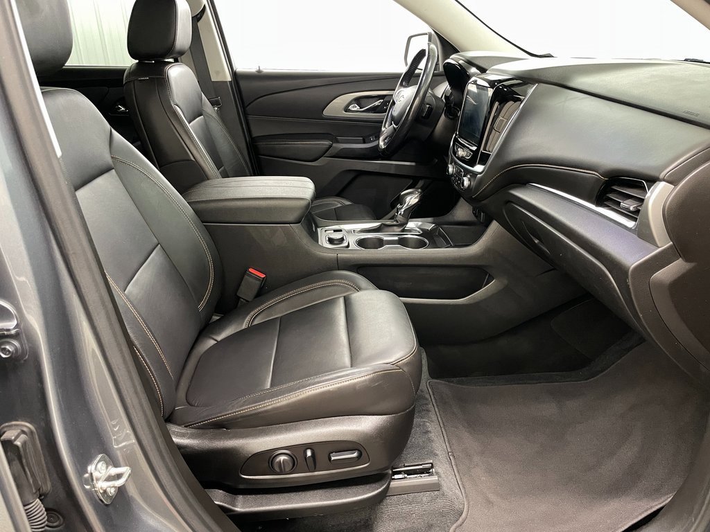 Used 2021 Chevrolet Traverse LT image 34