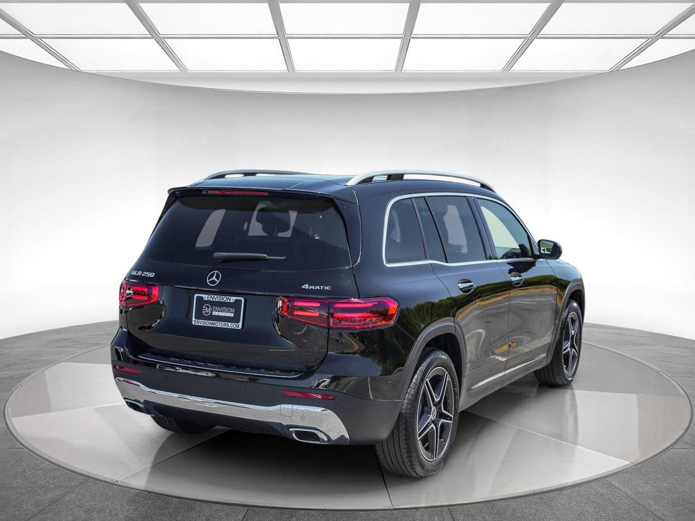 New 2026 Mercedes-Benz GLB 250 4MATIC image 4