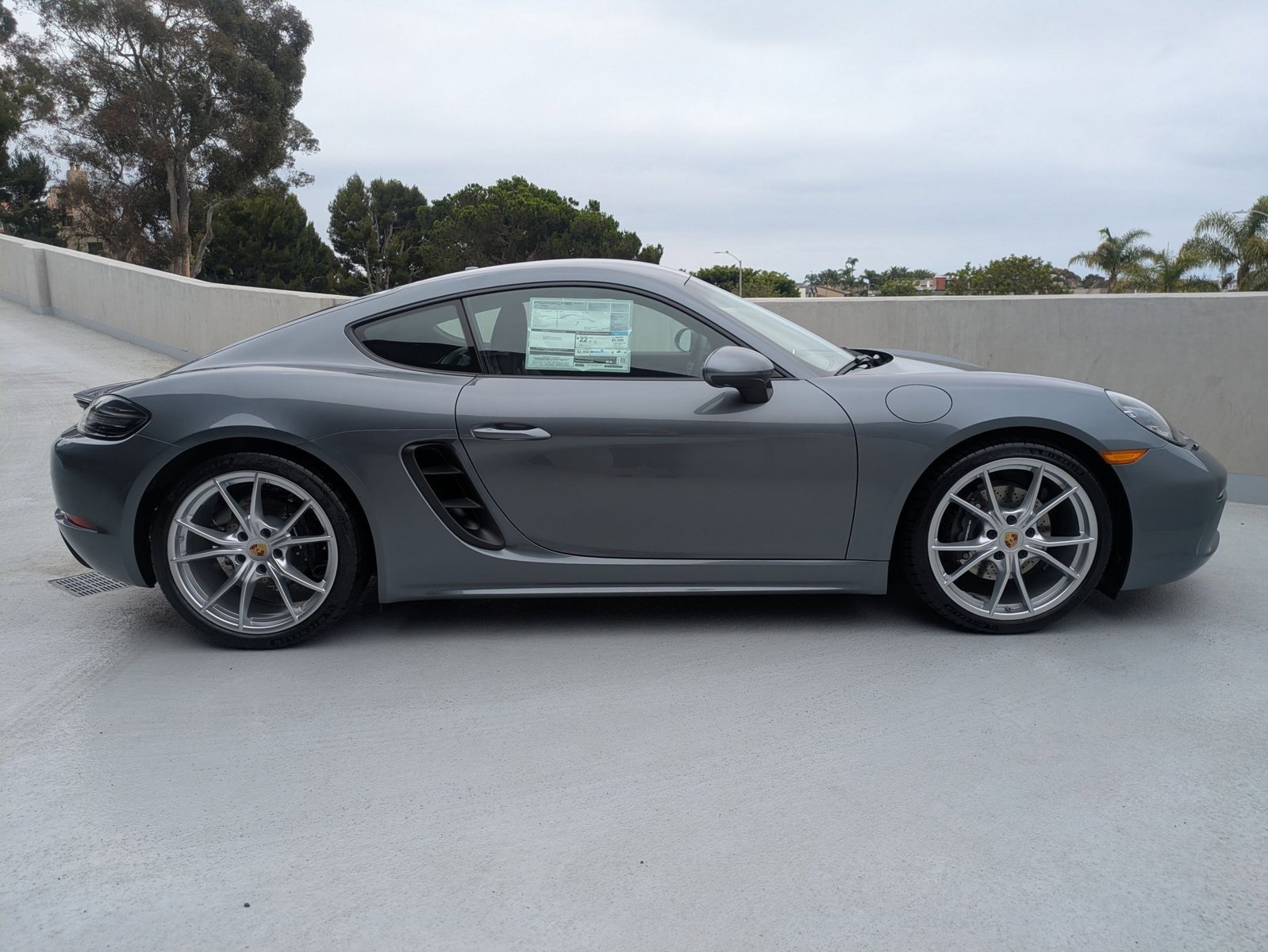 New 2025 Porsche 718 Cayman image 9