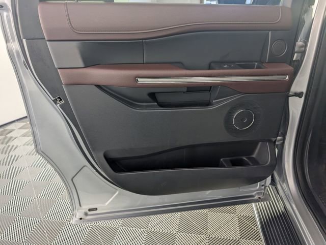 Used 2023 Ford Expedition Max Limited image 32