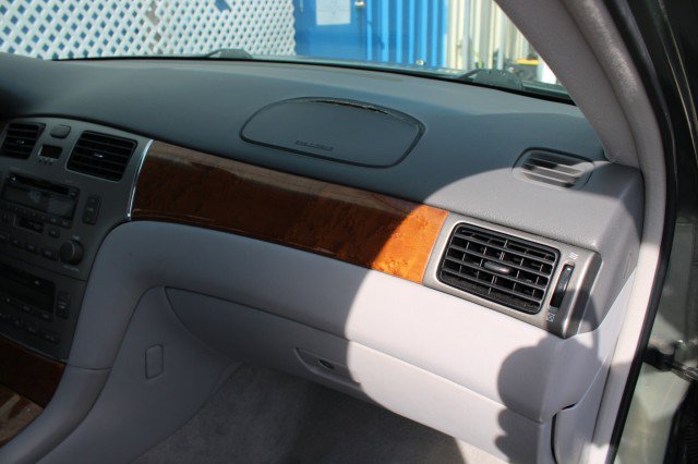 Used 2005 Lexus ES 330 FWD image 11