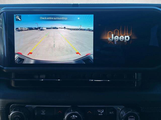 Used 2025 Jeep Gladiator Mojave image 13