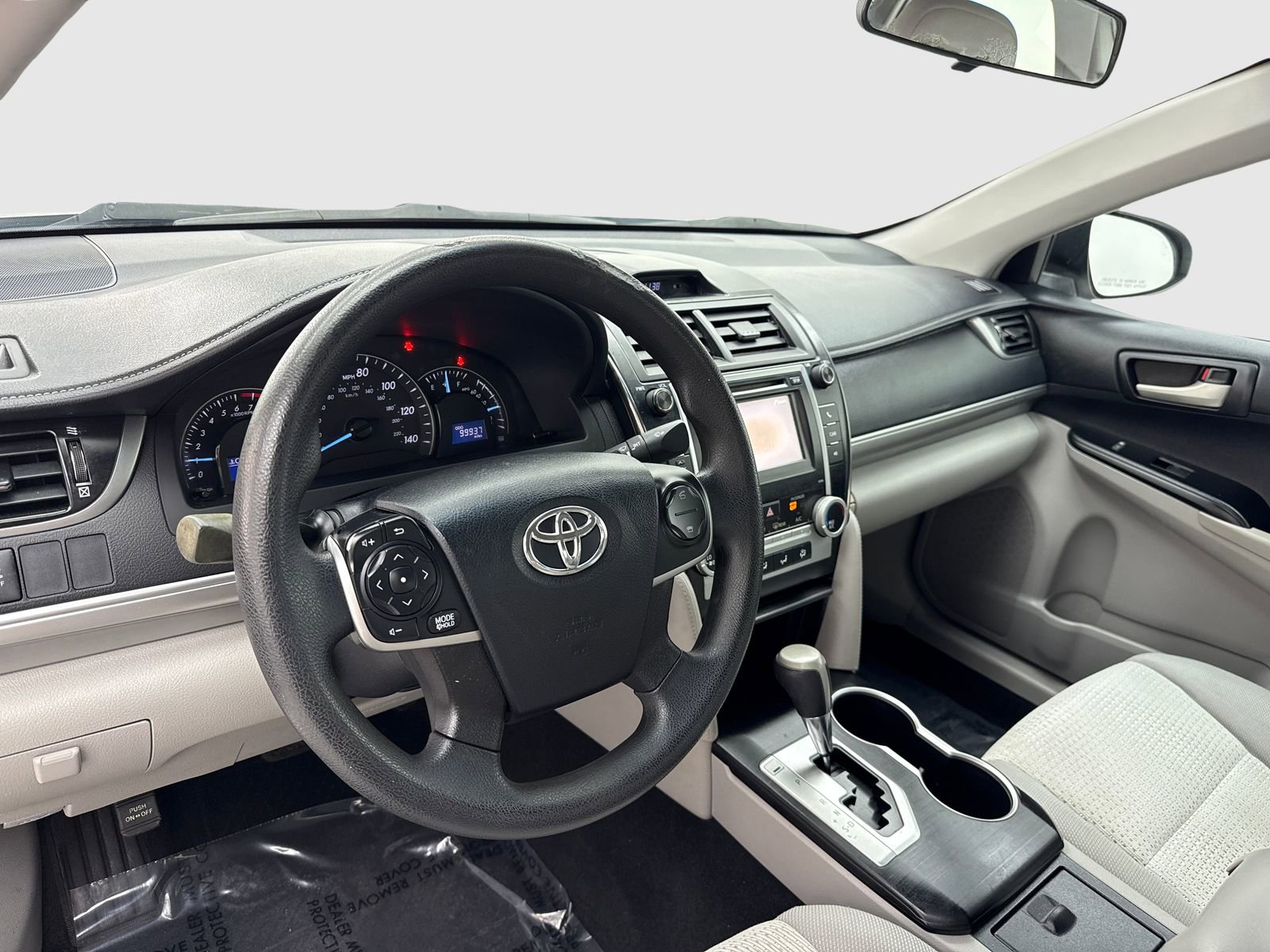 Used 2013 Toyota Camry LE image 18