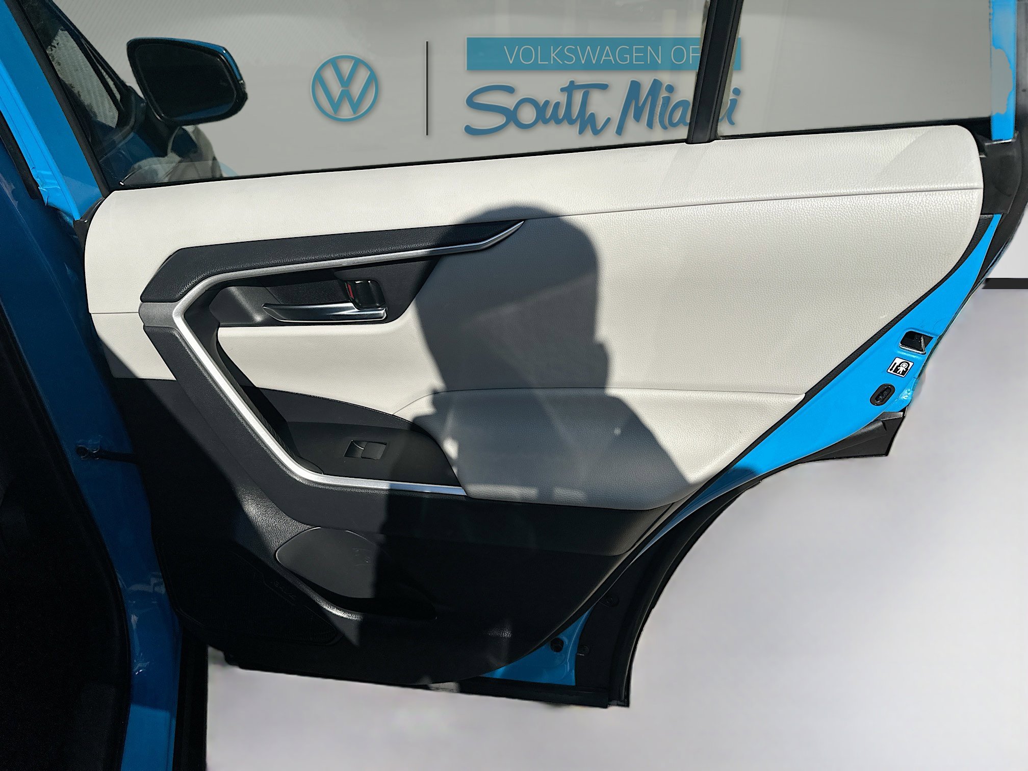 Used 2020 Toyota RAV4 XLE image 30