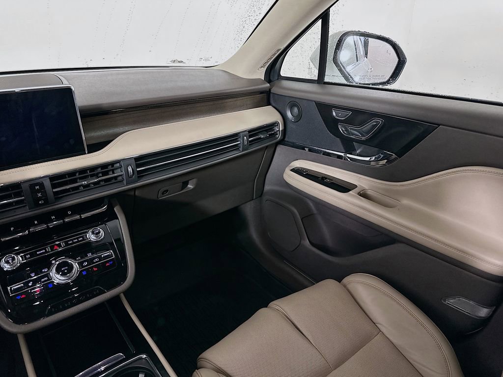 Used 2022 Lincoln Corsair Reserve w/ Equipment Group 201A image 31