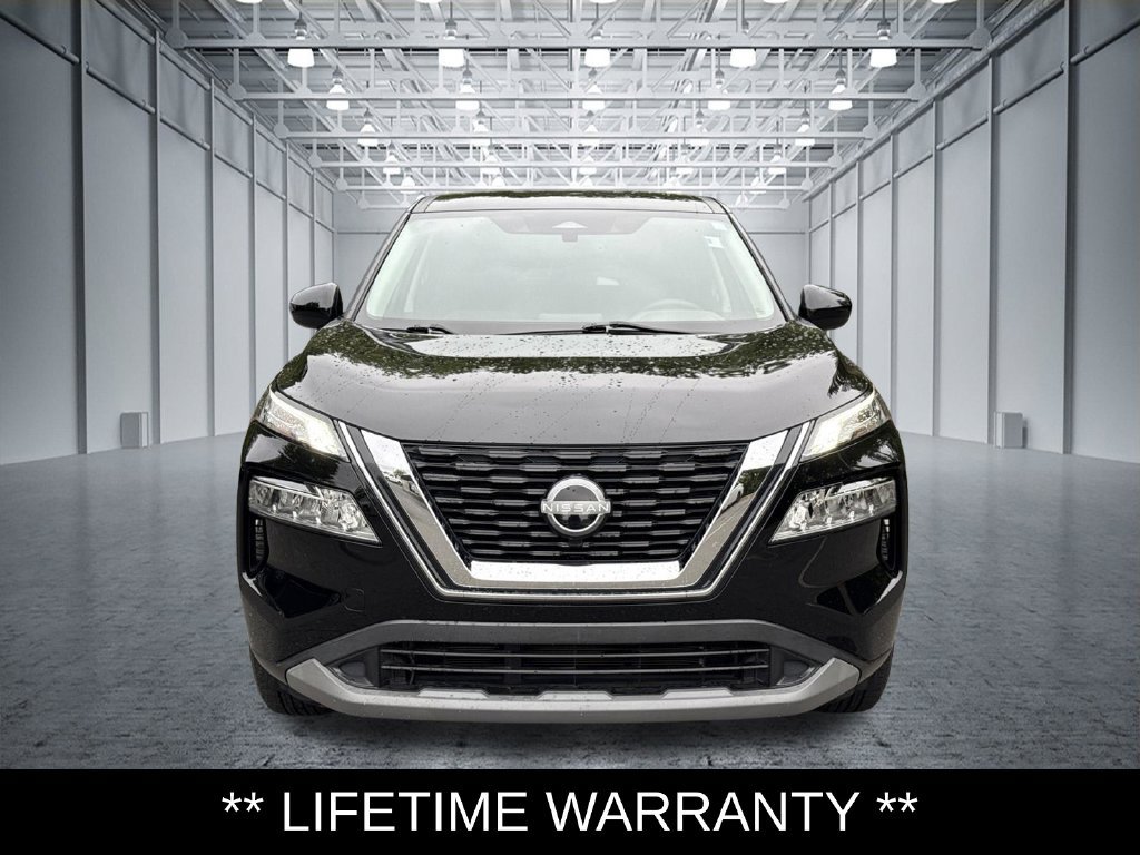Used 2023 Nissan Rogue SV FWD image 2