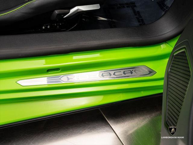Used 2021 Lamborghini Huracan EVO RWD image 38