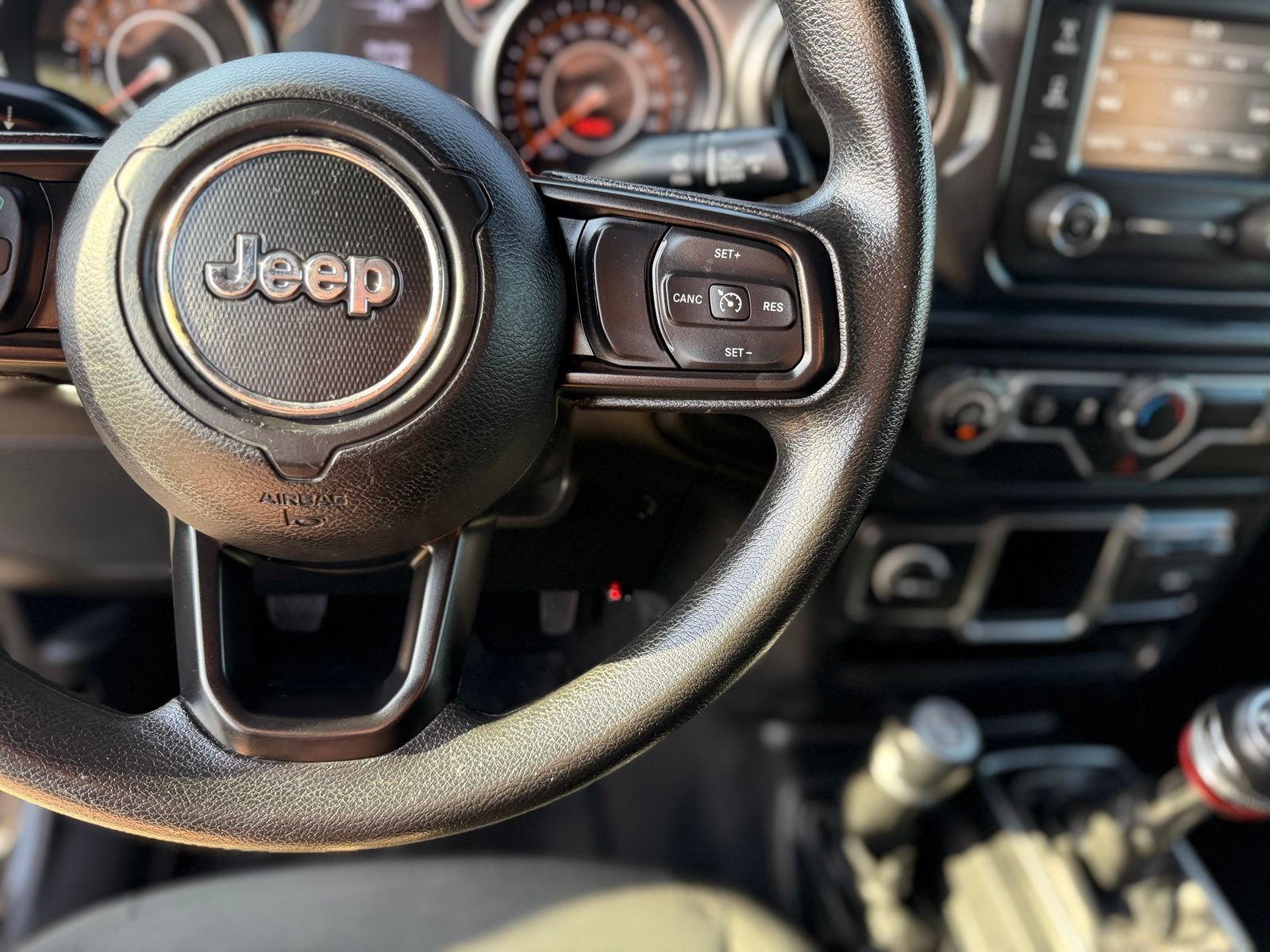 Used 2019 Jeep Wrangler Sport AWD/4WD image 18
