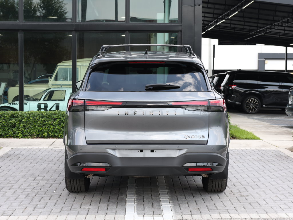 Certified 2026 INFINITI QX60 Sport w/ Dark Cargo Package AWD/4WD image 6