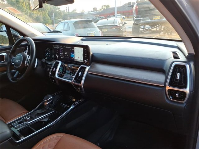 Used 2022 Kia Sorento SX Prestige w/ Rust Color Package image 5