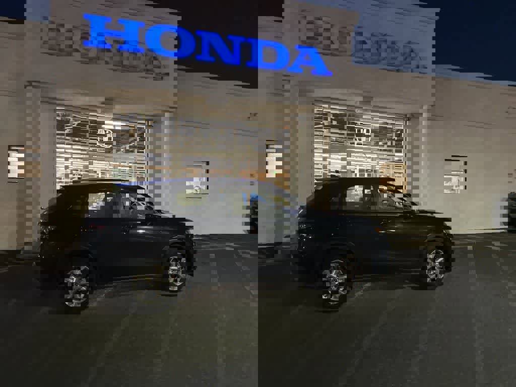 Used 2023 Honda HR-V LX image 12