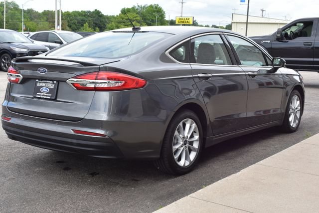 Used 2019 Ford Fusion Energi Titanium FWD image 12
