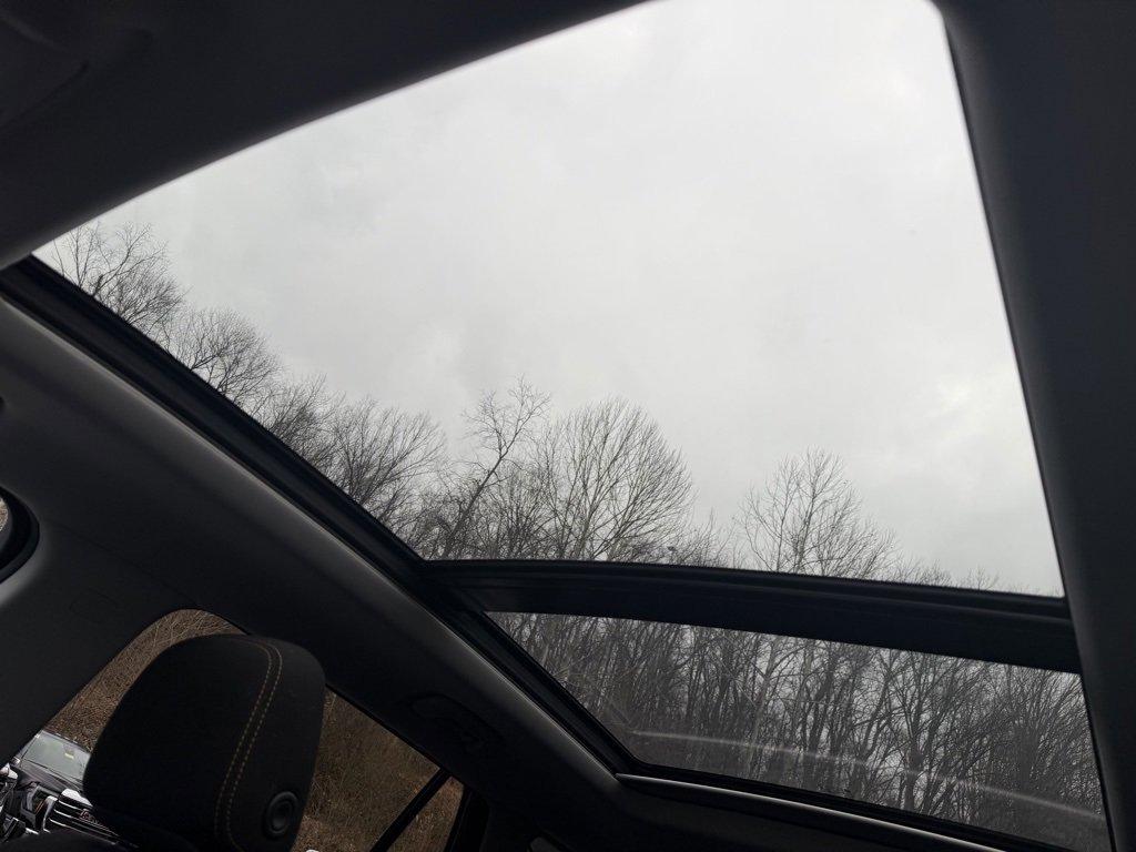 Used 2020 GMC Terrain SLE w/ Driver Convenience Package image 33