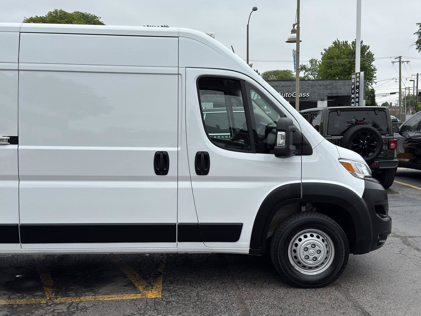 Used 2025 RAM ProMaster 2500 w/ Convenience Group FWD image 11