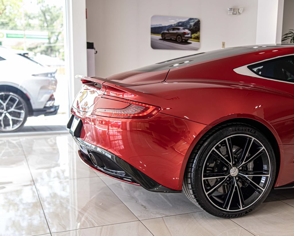 Used 2014 Aston Martin Vanquish Coupe RWD image 12