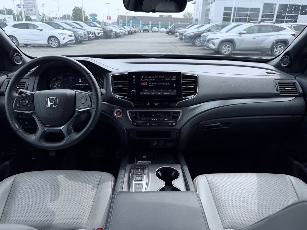 Used 2025 Honda Passport EX-L image 26