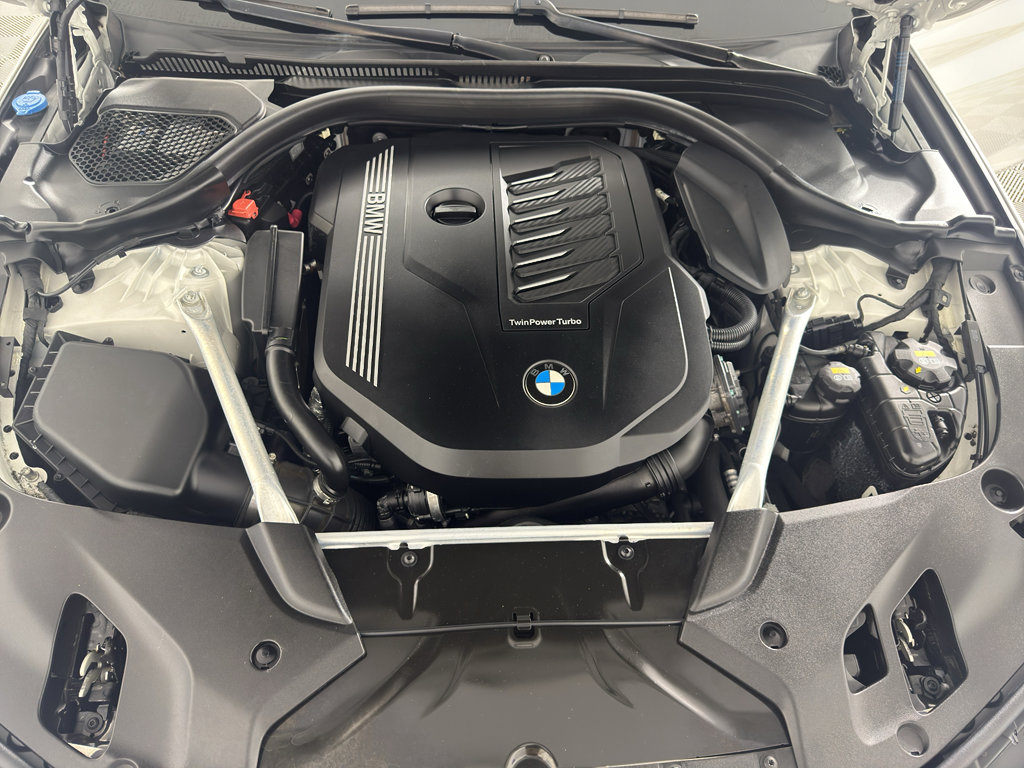 Used 2020 BMW 540i w/ M Sport Package RWD image 11