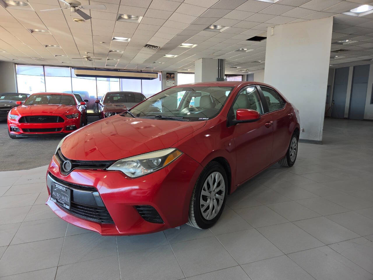 Used 2015 Toyota Corolla LE FWD image 3