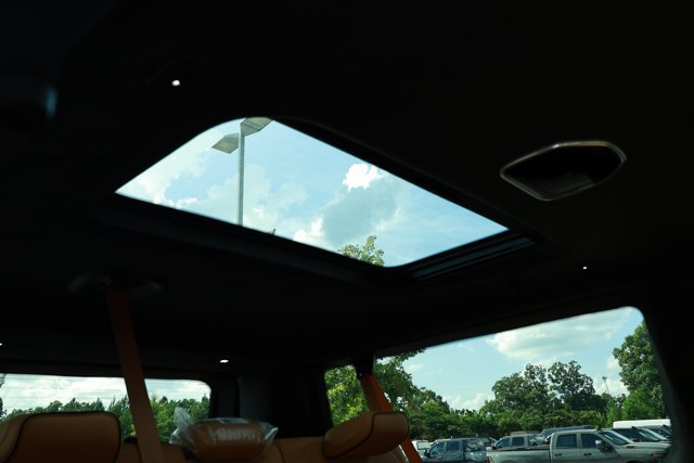 New 2026 Jeep Grand Wagoneer L Summit AWD/4WD image 36