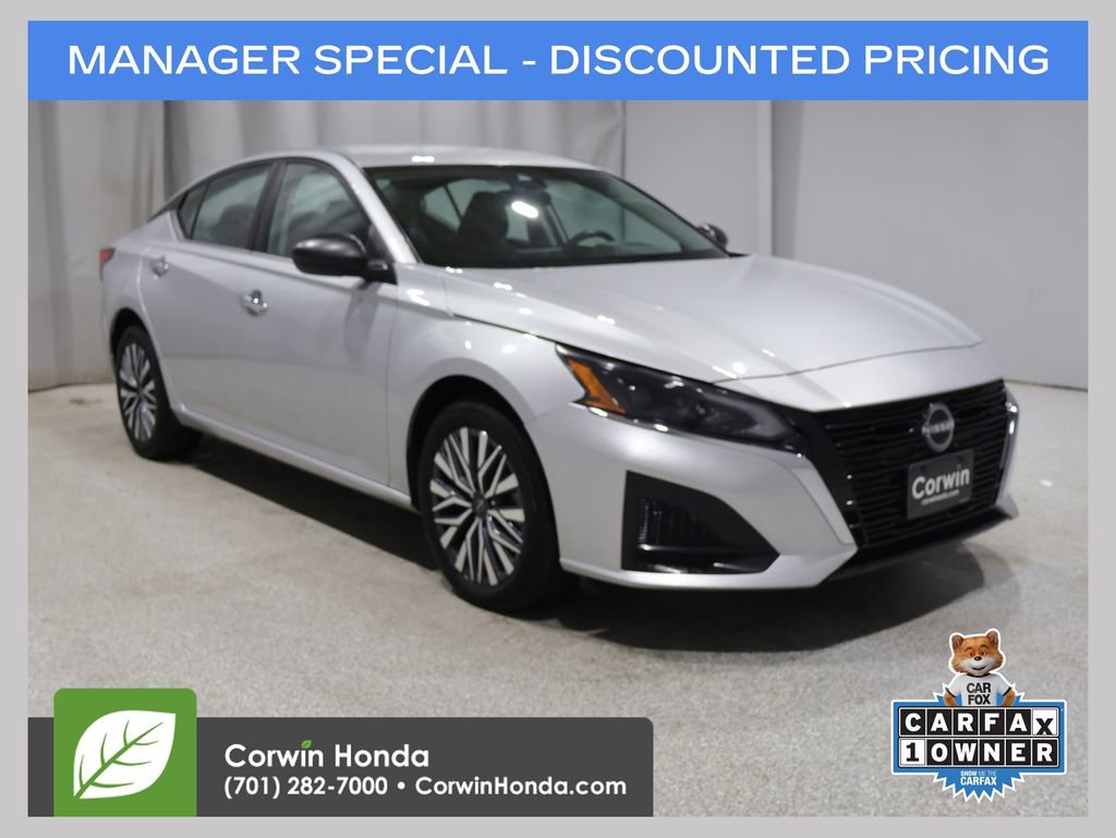 Used 2024 Nissan Altima 2.5 SV AWD/4WD image 1