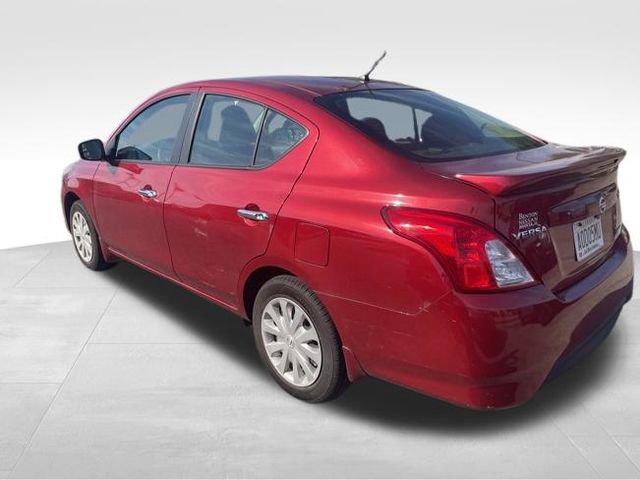 Used 2016 Nissan Versa SV FWD image 4