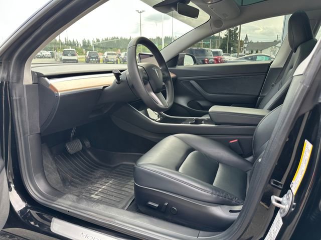 Used 2020 Tesla Model 3 Standard Range Plus RWD image 9
