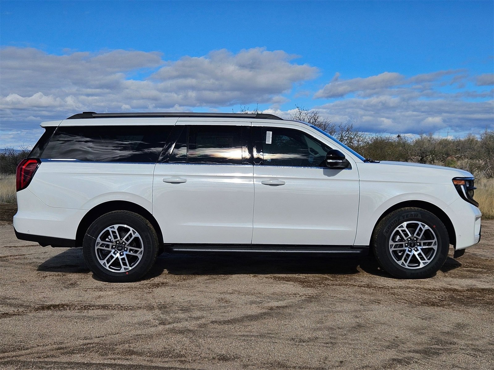 New 2025 Ford Expedition Max Active image 4