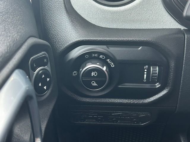 Used 2024 Jeep Gladiator Sport image 20