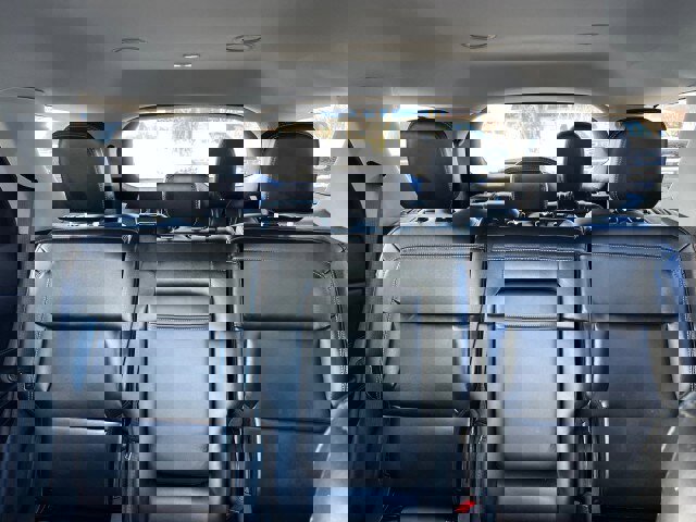 Certified 2021 Ford Explorer XLT w/ Equipment Group 202A image 10