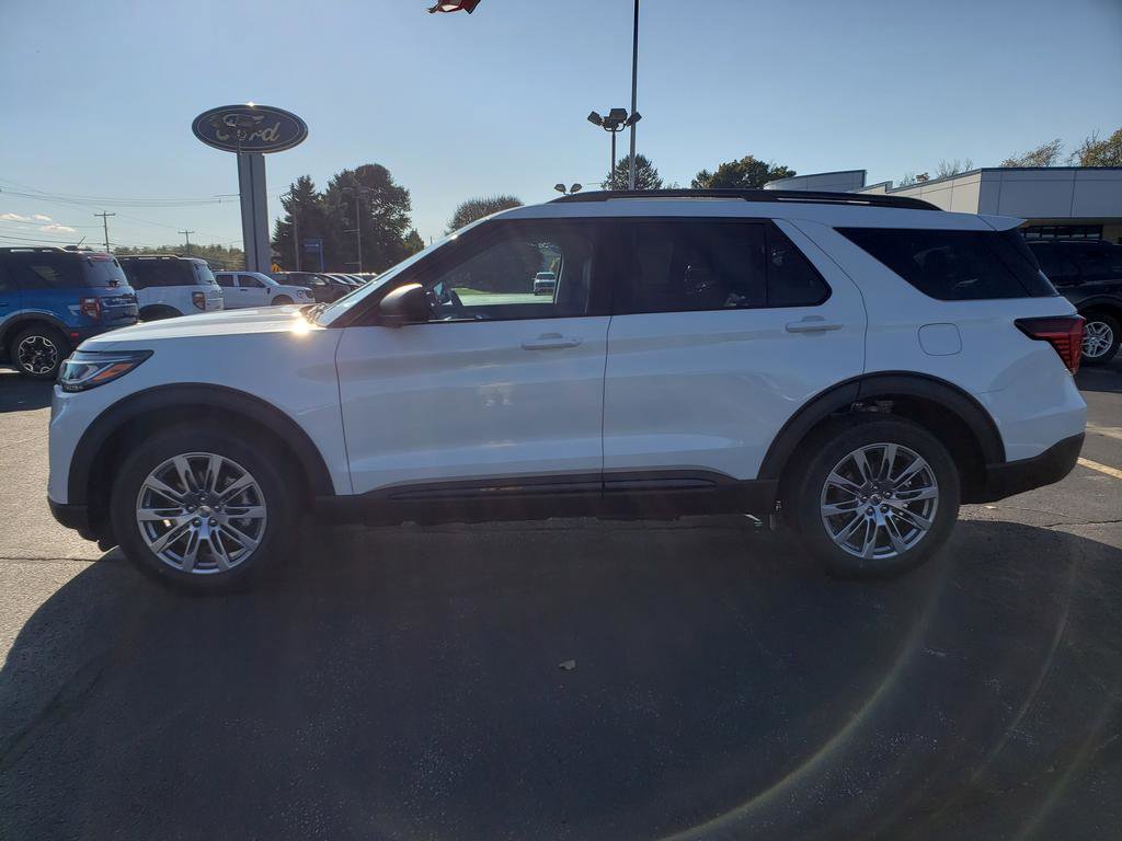 New 2026 Ford Explorer Active image 4