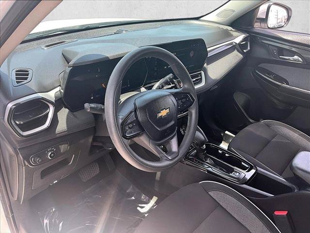 Used 2024 Chevrolet TrailBlazer LT FWD image 14