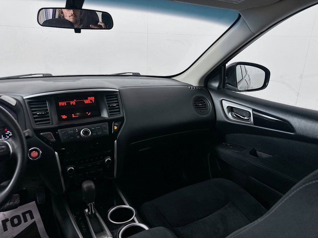 Used 2015 Nissan Pathfinder S image 21