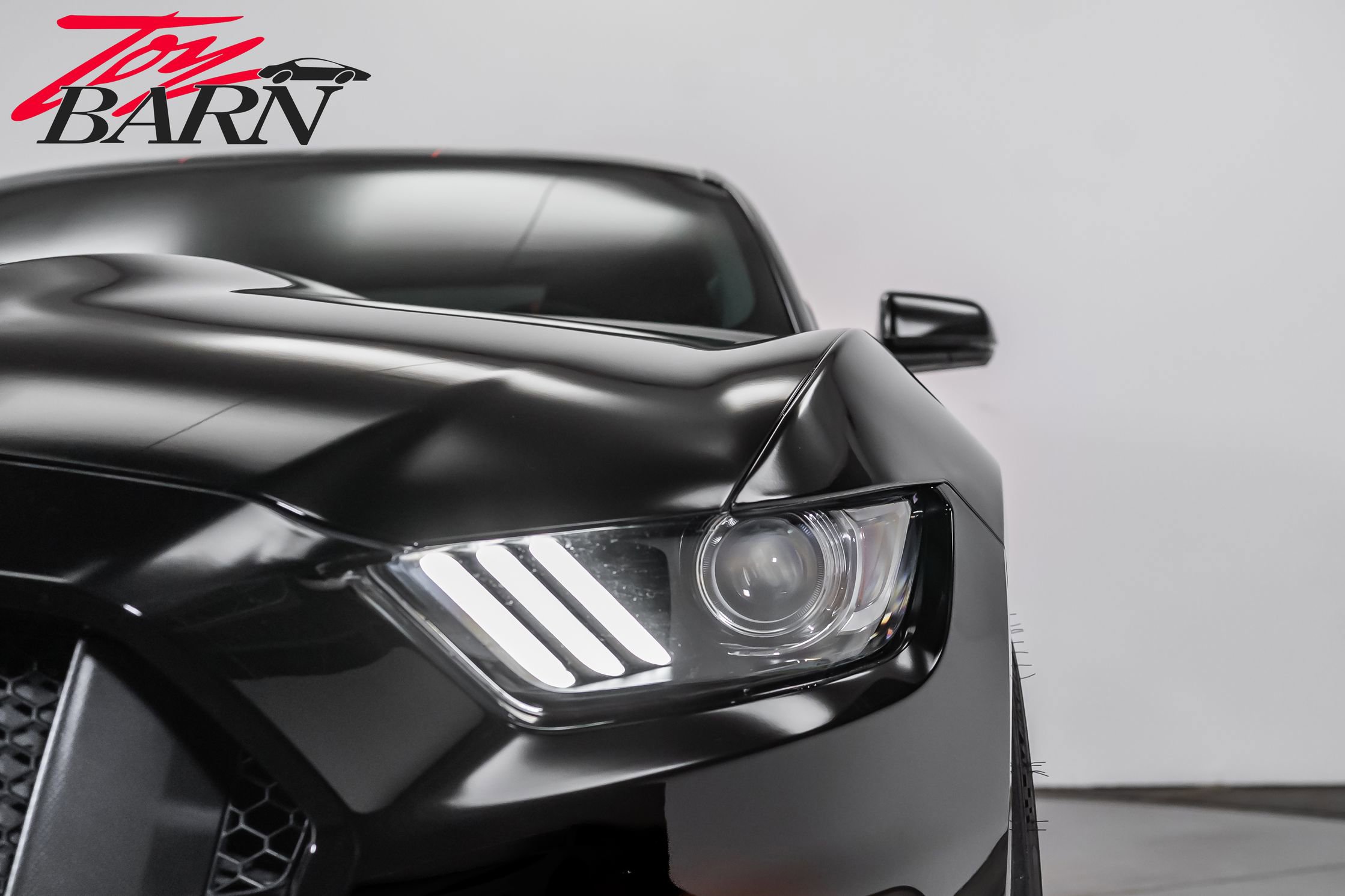 Used 2018 Ford Mustang Shelby GT350R w/ GT350R Equipment Group 920A image 11