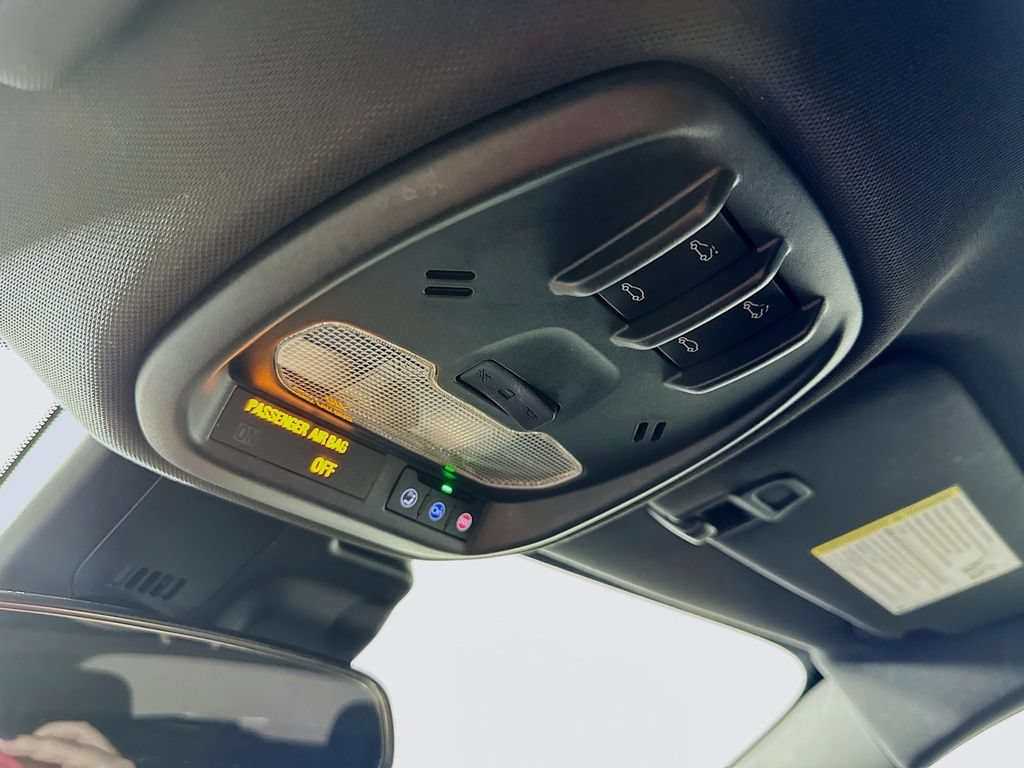 Used 2024 Chevrolet Trax RS w/ Sunroof Package FWD image 33