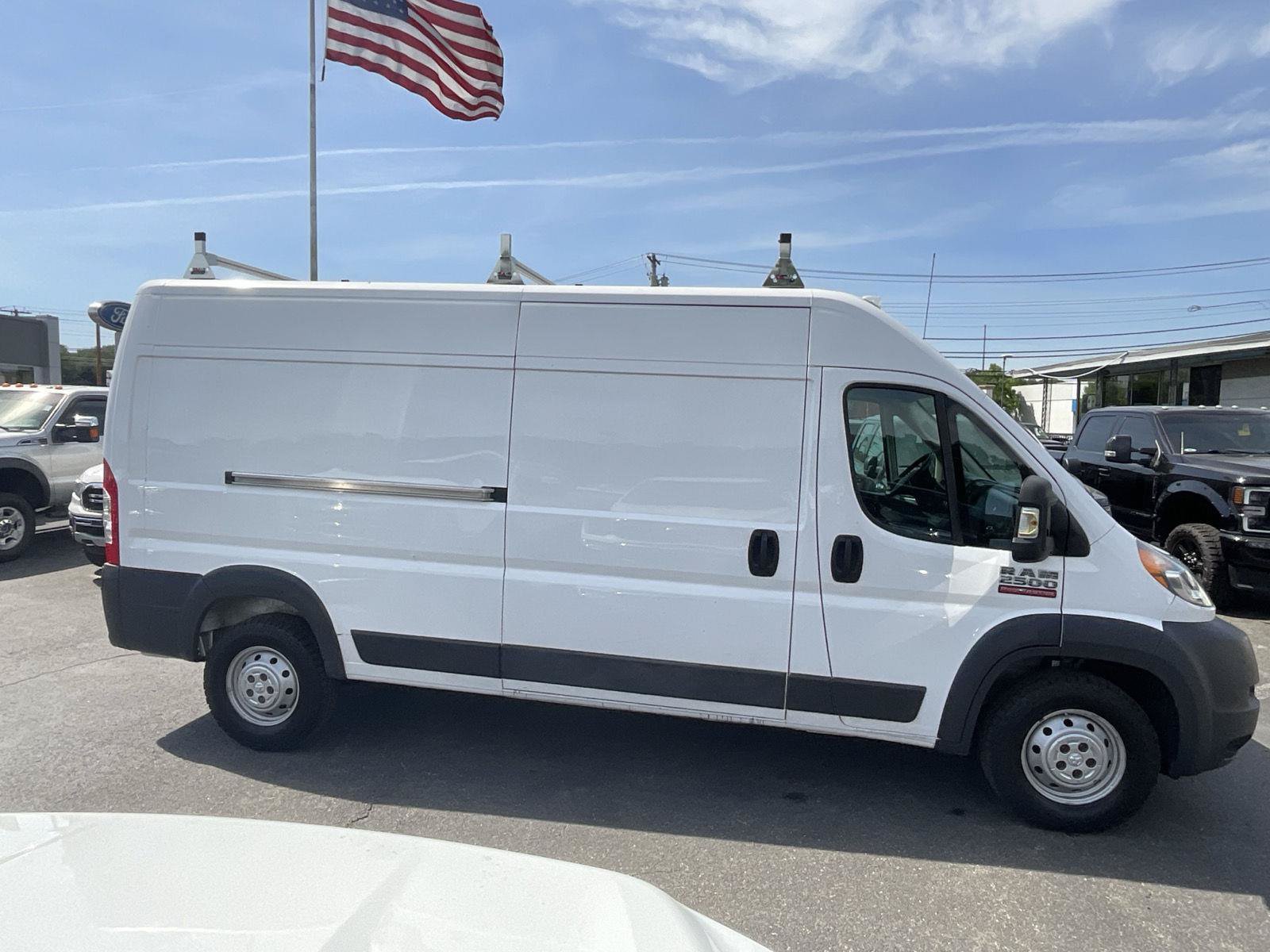 Used 2017 RAM ProMaster 2500 FWD image 4