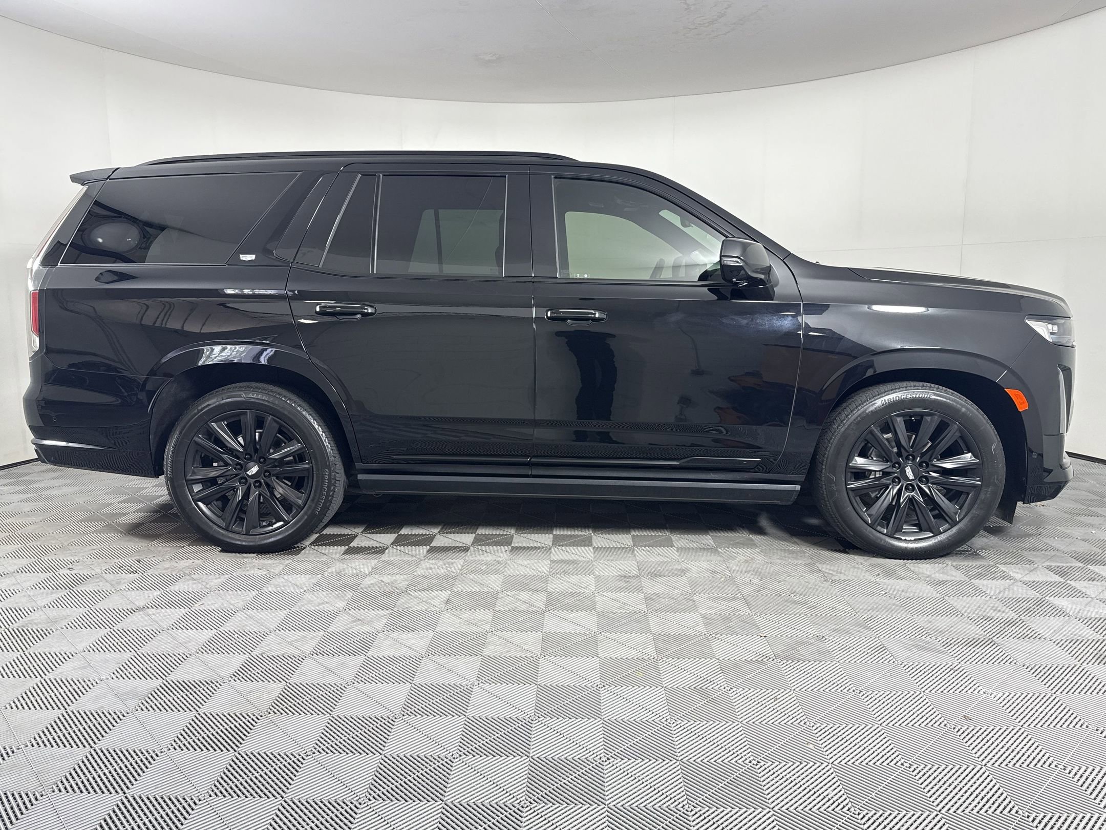 Used 2022 Cadillac Escalade Sport w/ Touring Package image 9