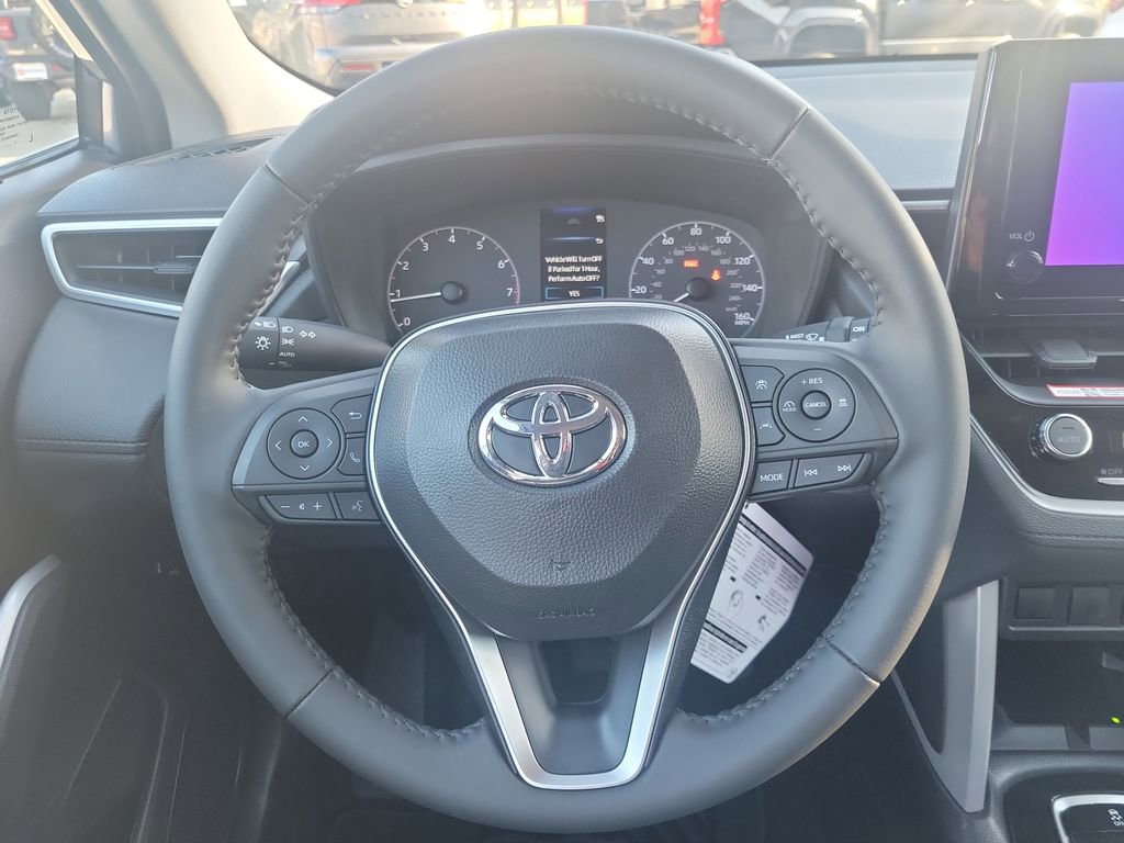 Certified 2025 Toyota Corolla Cross LE image 24
