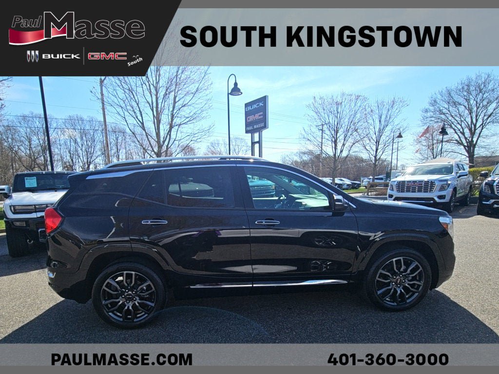Used 2023 GMC Terrain Denali w/ Black Diamond Edition AWD/4WD image 7