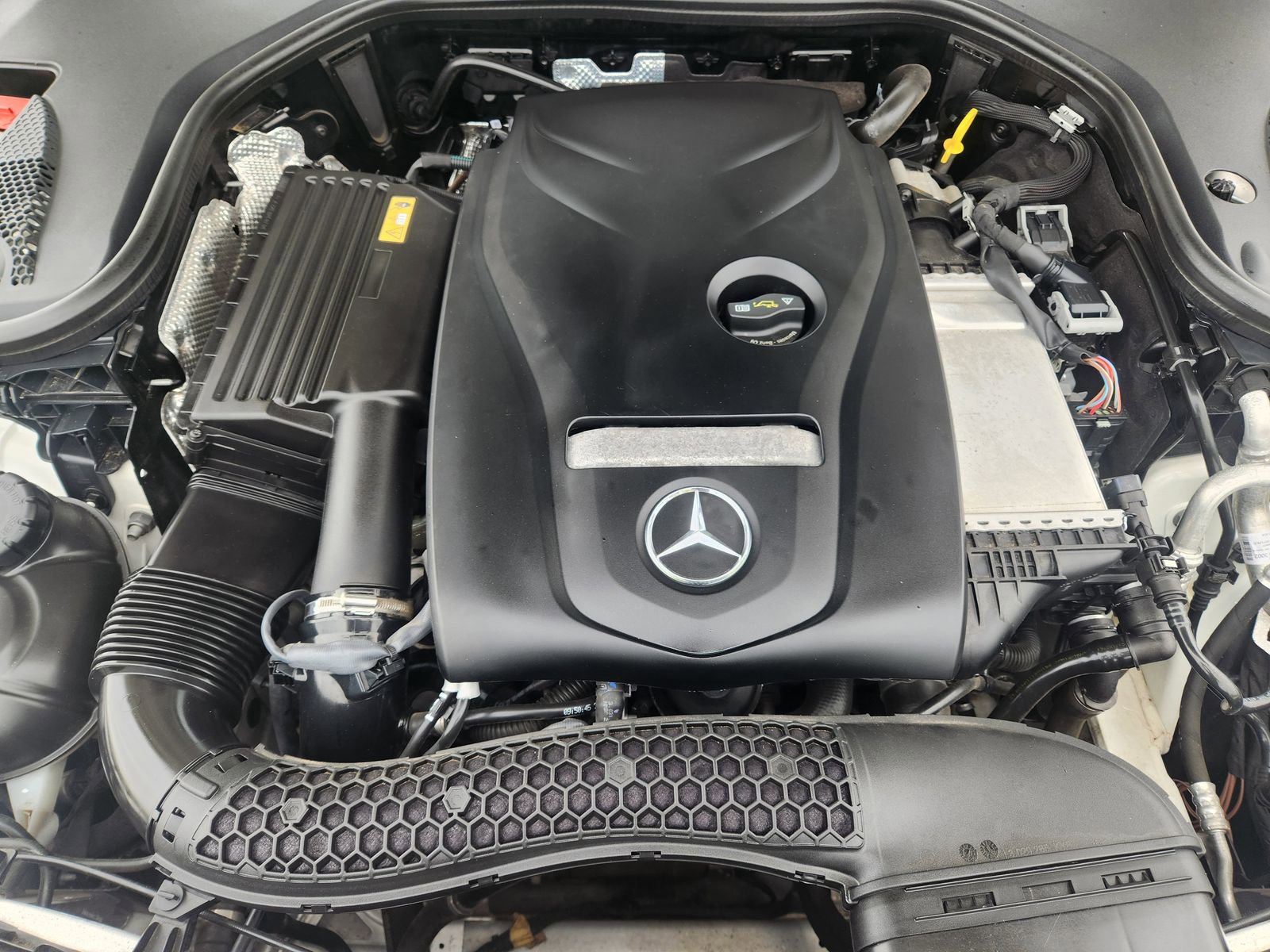 Used 2017 Mercedes-Benz E 300 4MATIC image 34