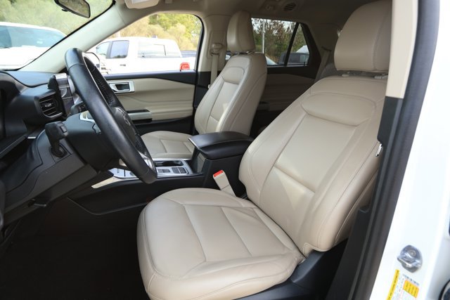 Used 2023 Ford Explorer XLT w/ Equipment Group 202A image 25