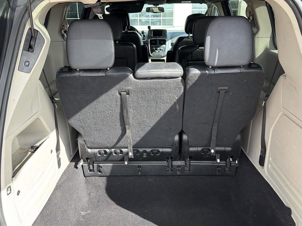 Used 2017 Dodge Grand Caravan SXT image 13