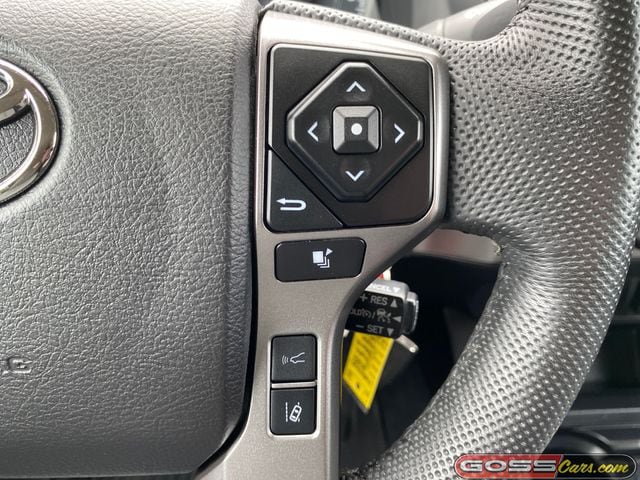 Used 2022 Toyota Tacoma SR5 AWD/4WD image 18