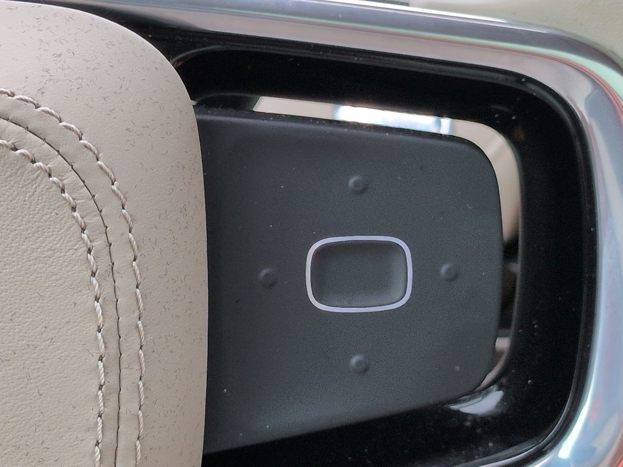 Certified 2025 Lincoln Nautilus Reserve AWD/4WD image 27