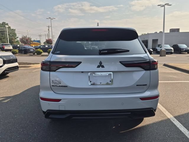 New 2026 Mitsubishi Outlander LE FWD image 4