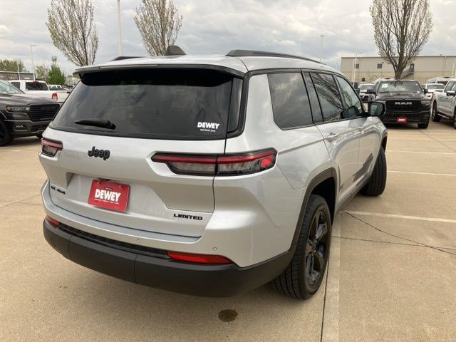 Certified 2023 Jeep Grand Cherokee L Limited w/ Black Appearance Package AWD/4WD image 8